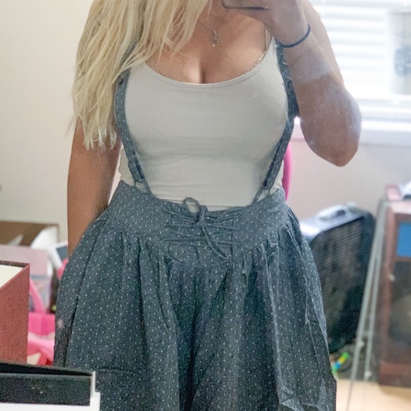 Closet clear out π¨ Wide leg jumpsuit overalls - Picture 3 of 3